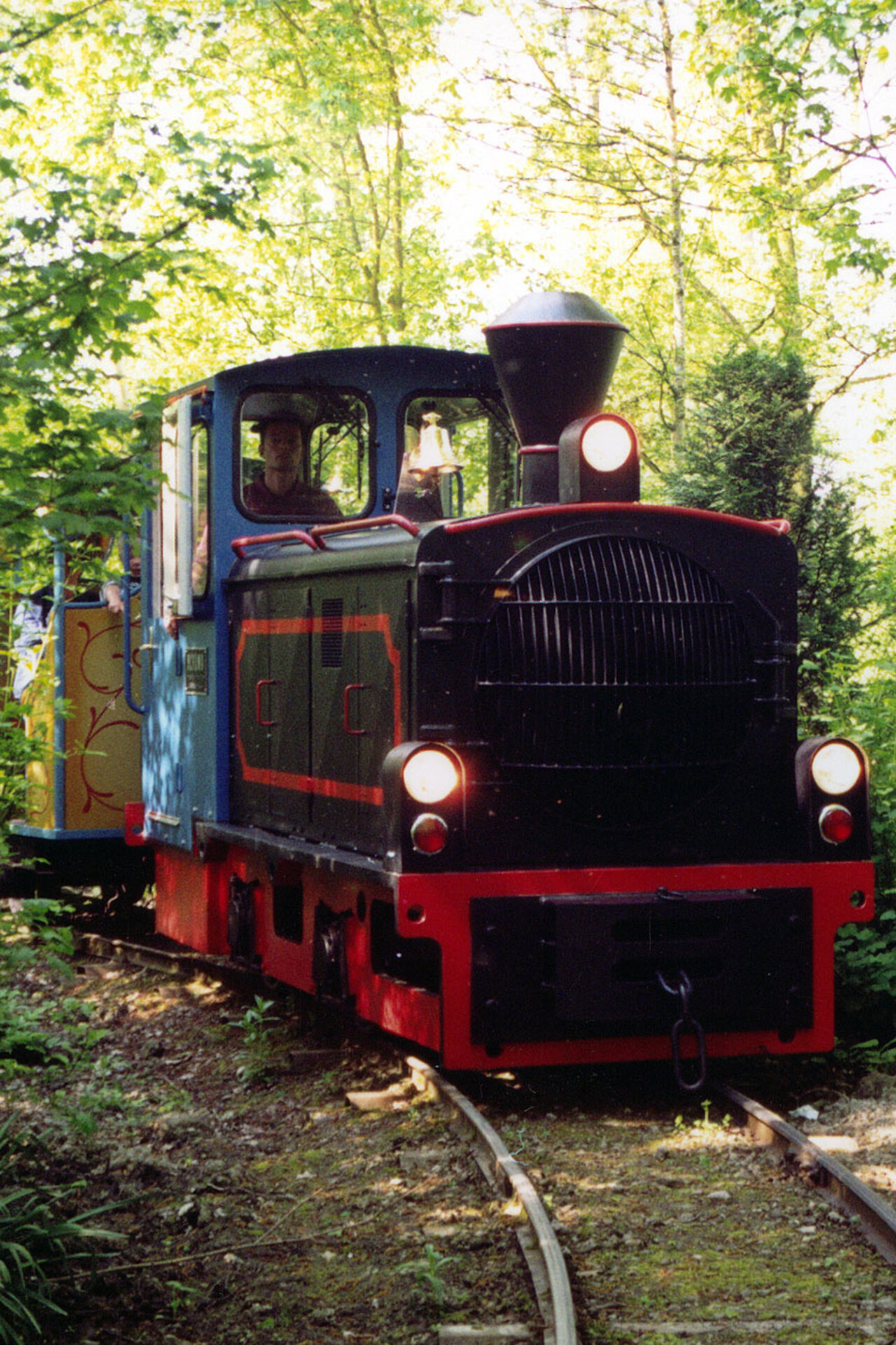 Daar komt de locomotief!